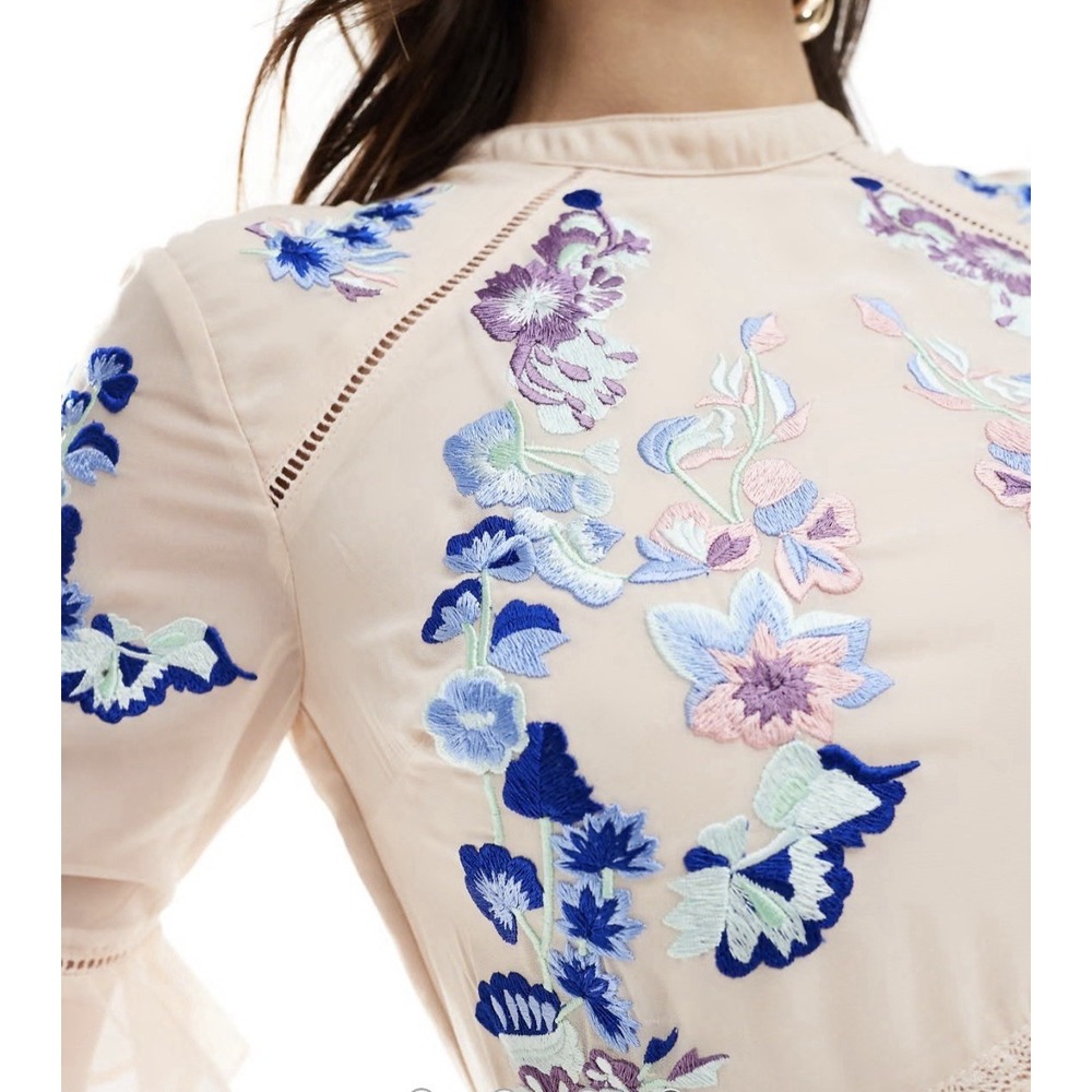 Hope & Ivy Embroidered Blush Pink Champagne Womens 10 Dress Peplum Tiered Ruffle
